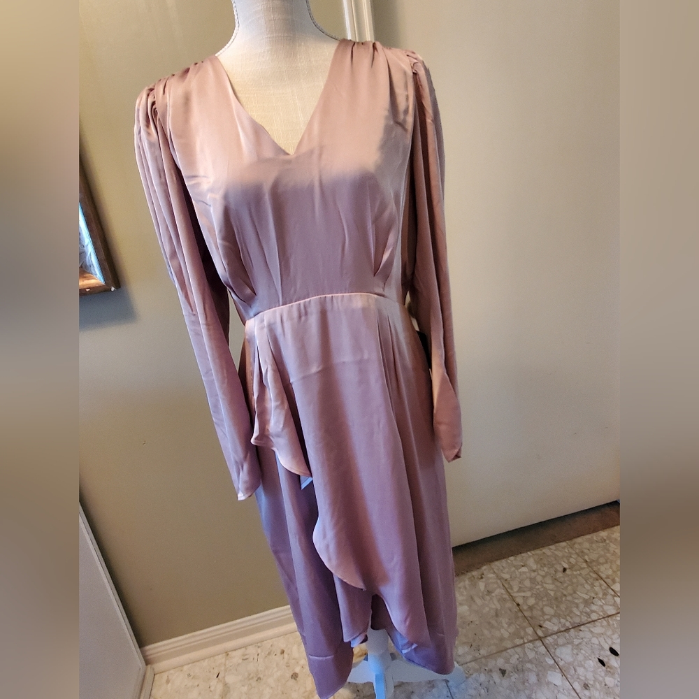 Dress - Picture 7 of 8